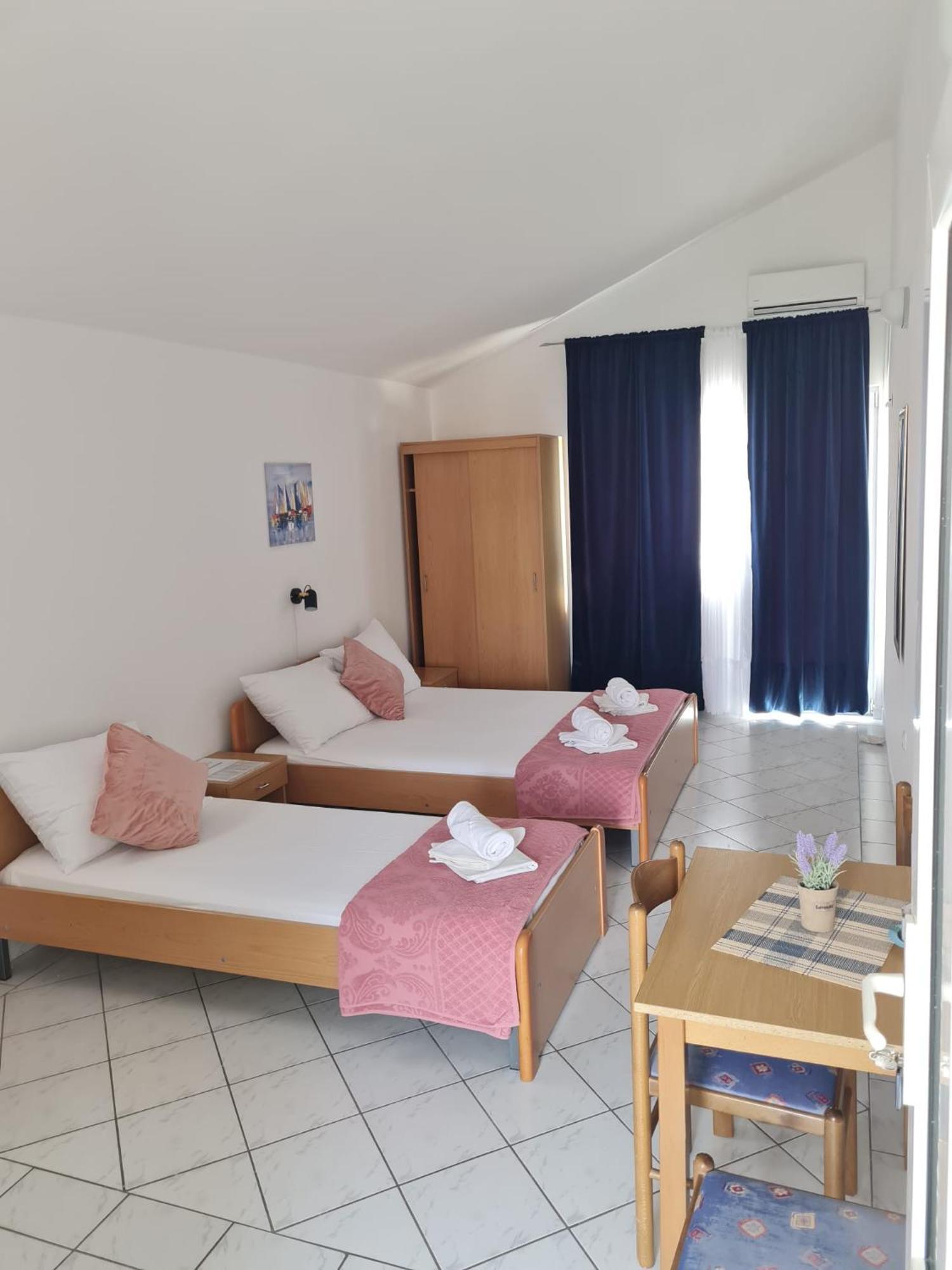 Iva Apartments ポダツァ エクステリア 写真