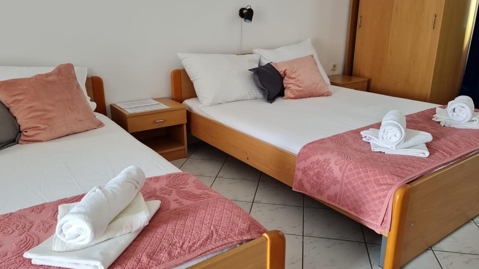 Iva Apartments ポダツァ エクステリア 写真