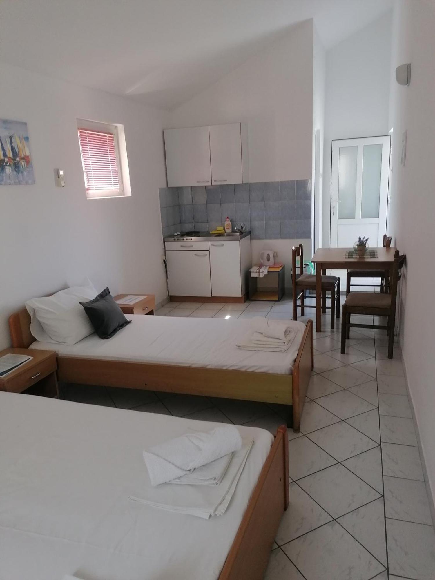 Iva Apartments ポダツァ エクステリア 写真